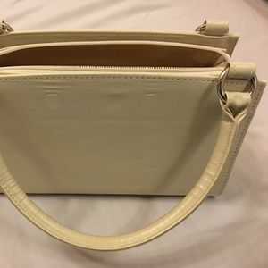LIKE NEW Miche Classic Base Bag